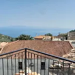 Delux فيلة *