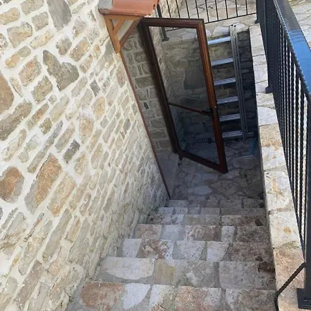 فيلة Delux كيبارو