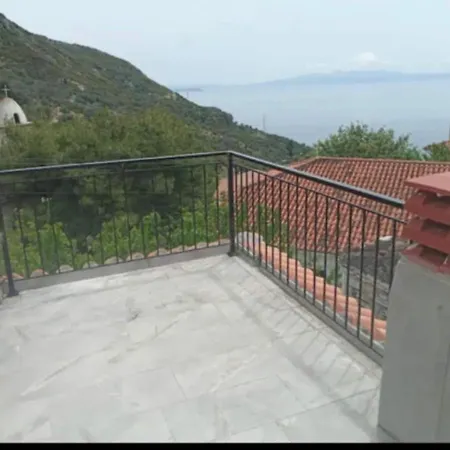 Delux Villa Qeparo