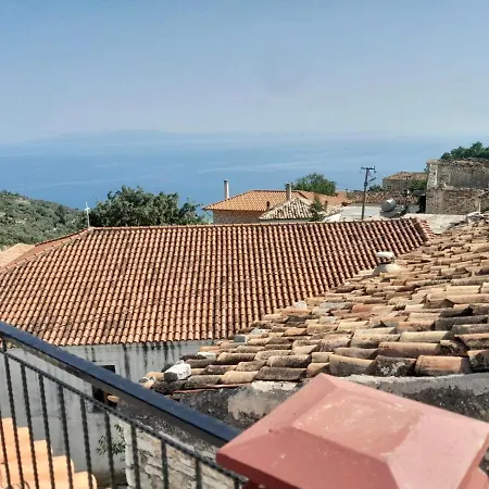 Delux Qeparo